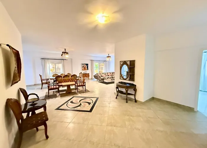 Daire Spacious 3br - Al Dora Resort, *